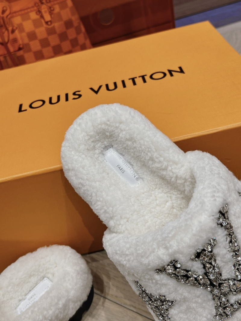 Louis Vuitton Slippers